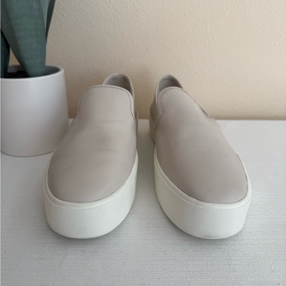 VINCE Light Gray Leather Slip-On Platform Casual
Sneakers - Picture 5 of 11